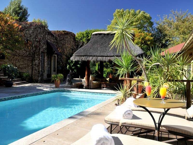 Villa Verdi Guesthouse Windhoek Exterior photo